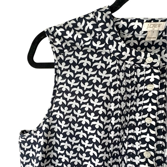 J CREW | NWOT SLEEVELESS TUXEDO TOP NAVY BLUE & WHITE BIRD PRINT | SIZE: 8 - Picture 3 of 8
